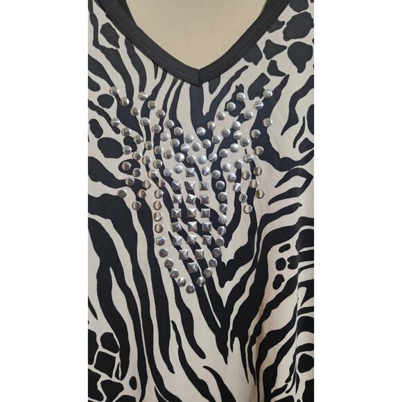 Dots Woman's Blouse Animal Print Black White Embellished Flowy Plus Top Size 2X - Picture 10 of 10